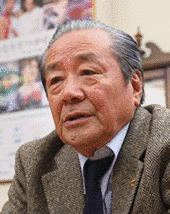 松平康隆の画像