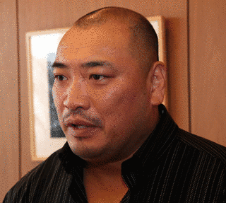 新崎人生の画像