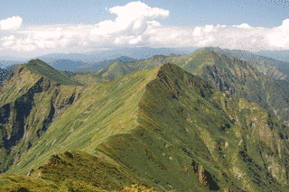 万太郎山の画像