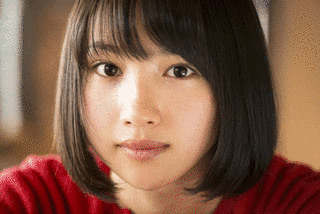 新山詩織の画像