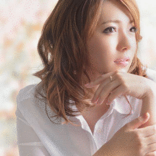 曽根由希江の画像