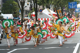 すずめ踊りの画像