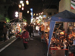 関のボロ市の画像
