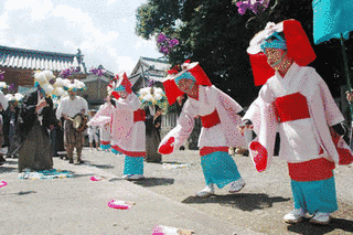 綾子踊の画像