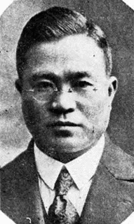 武井群嗣の画像
