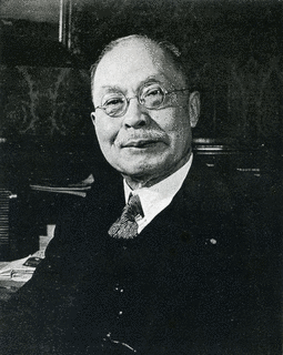 1951年に亡くなった人物の画像