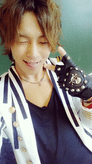NEVA GIVE UPの画像