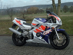 ホンダ・CBR400RRの画像