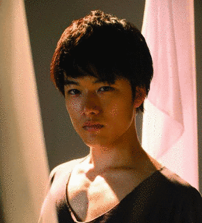 入江甚儀の画像