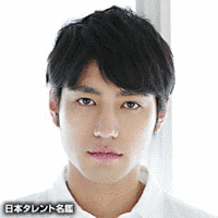 小柳友の画像