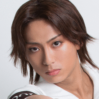 中尾拳也の画像