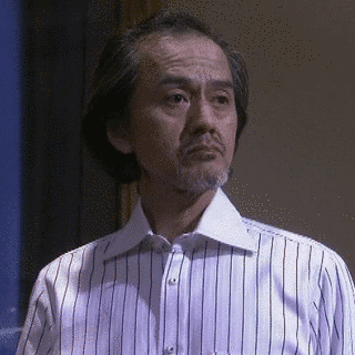 真那胡敬二の画像