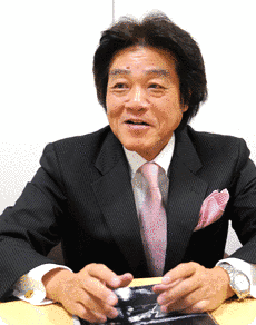 山本卓の画像