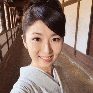 鍛治絵里子の画像