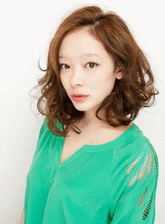 山田真央の画像