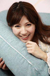 仲嶺奈里子の画像