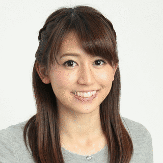 坪井安奈の画像