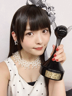 上坂すみれの画像