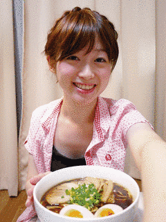 本谷亜紀の画像