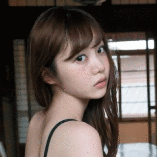 松岡里英の画像