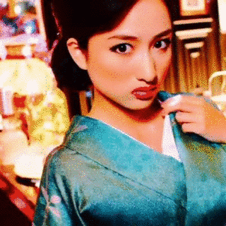 春原里佳の画像