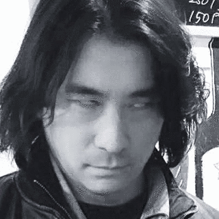 中尾憲太郎の画像