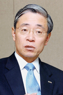 前田晃伸の画像