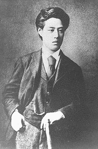 小泉信吉の画像