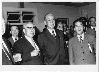 中安閑一の画像