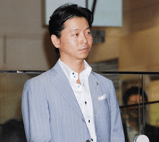 西村拓郎の画像