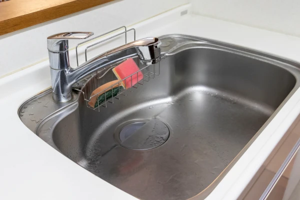 綺麗に掃除されている台所のシンク