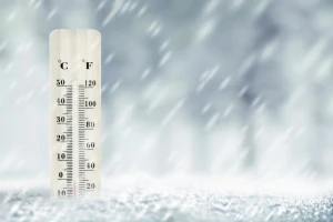 氷点下の温度計の画像