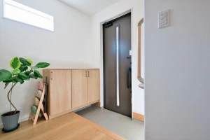 住宅の玄関の写真