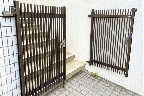 門扉が開いている画像