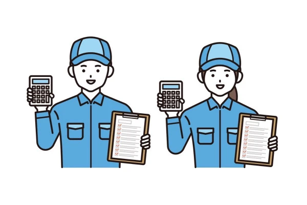 電卓とチェック項目のある書類を持つ作業服姿のスタッフ2人