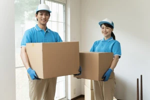 引っ越し業者イメージ_男女スタッフ