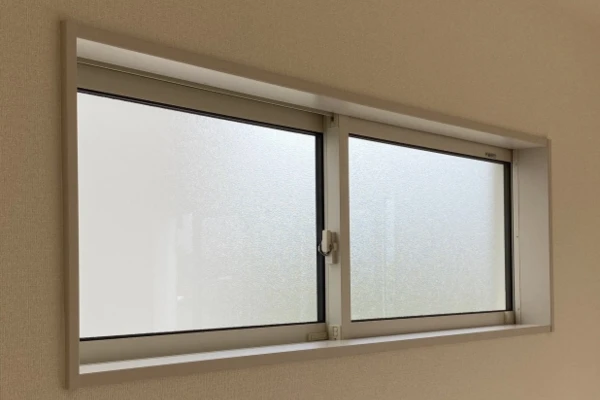 部屋から見た窓ガラス