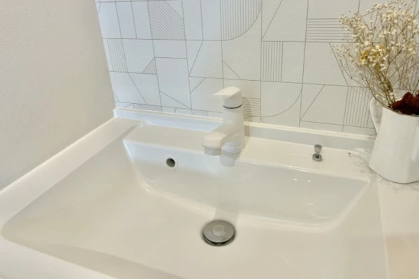 洗面台のひび割れを修理した後の画像