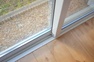 真空ガラスの窓ガラスの写真