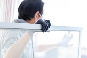 網戸の交換を行っている事業者の写真