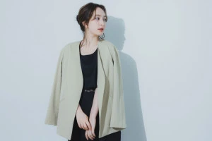 ワンピースを着た女性の写真