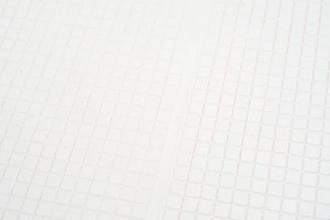 お風呂のタイルの床の写真