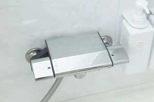 お風呂の蛇口の写真