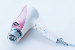 3.置かれたドライヤーの写真