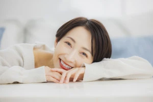 清潔感のある40代女性の写真