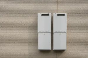 壁に設置された給湯器の写真
