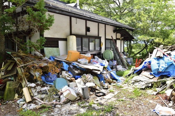 ゴミ屋敷の外観写真