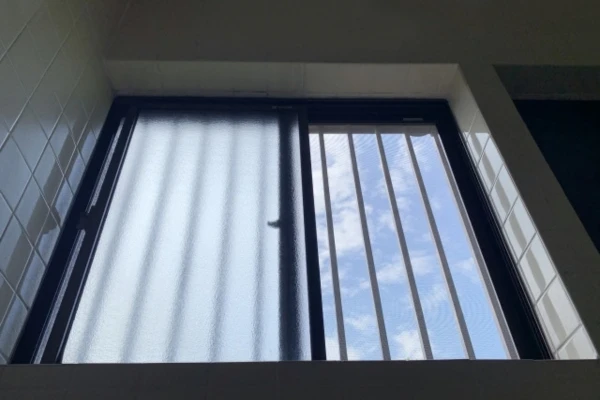 お風呂の窓の画像