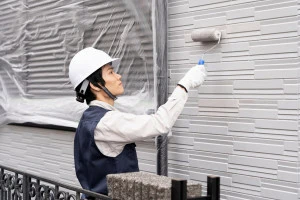 外壁凍害予防として外壁塗装を行っている専門事業者の写真