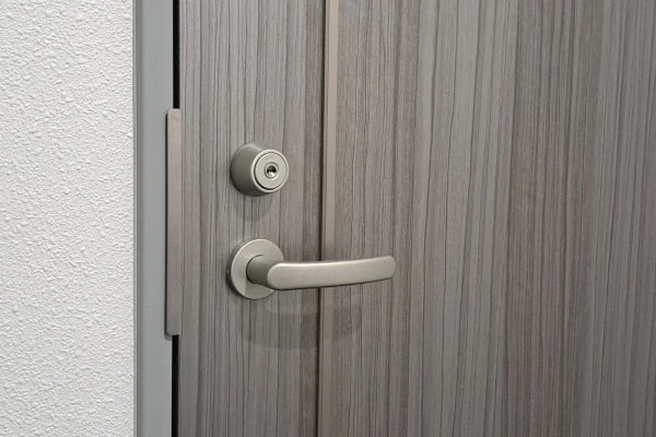 マンションのドアノブの画像